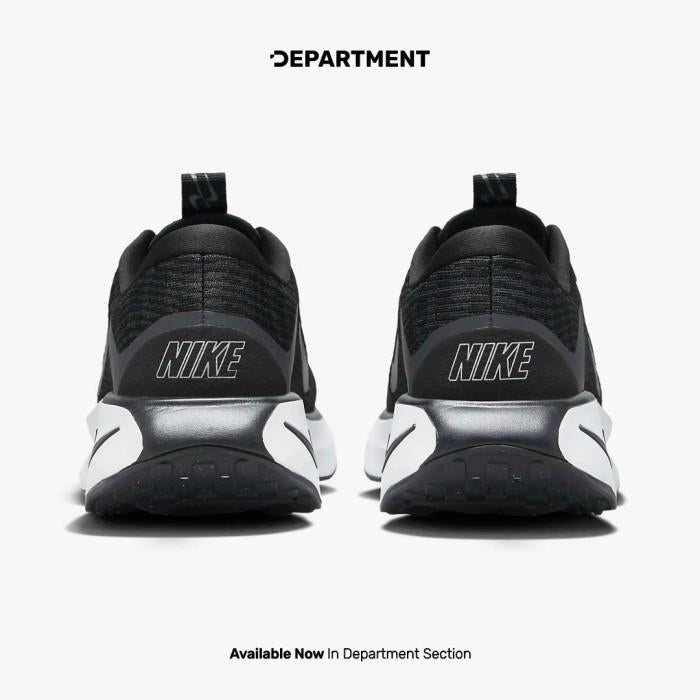 NIKE MOTIVA