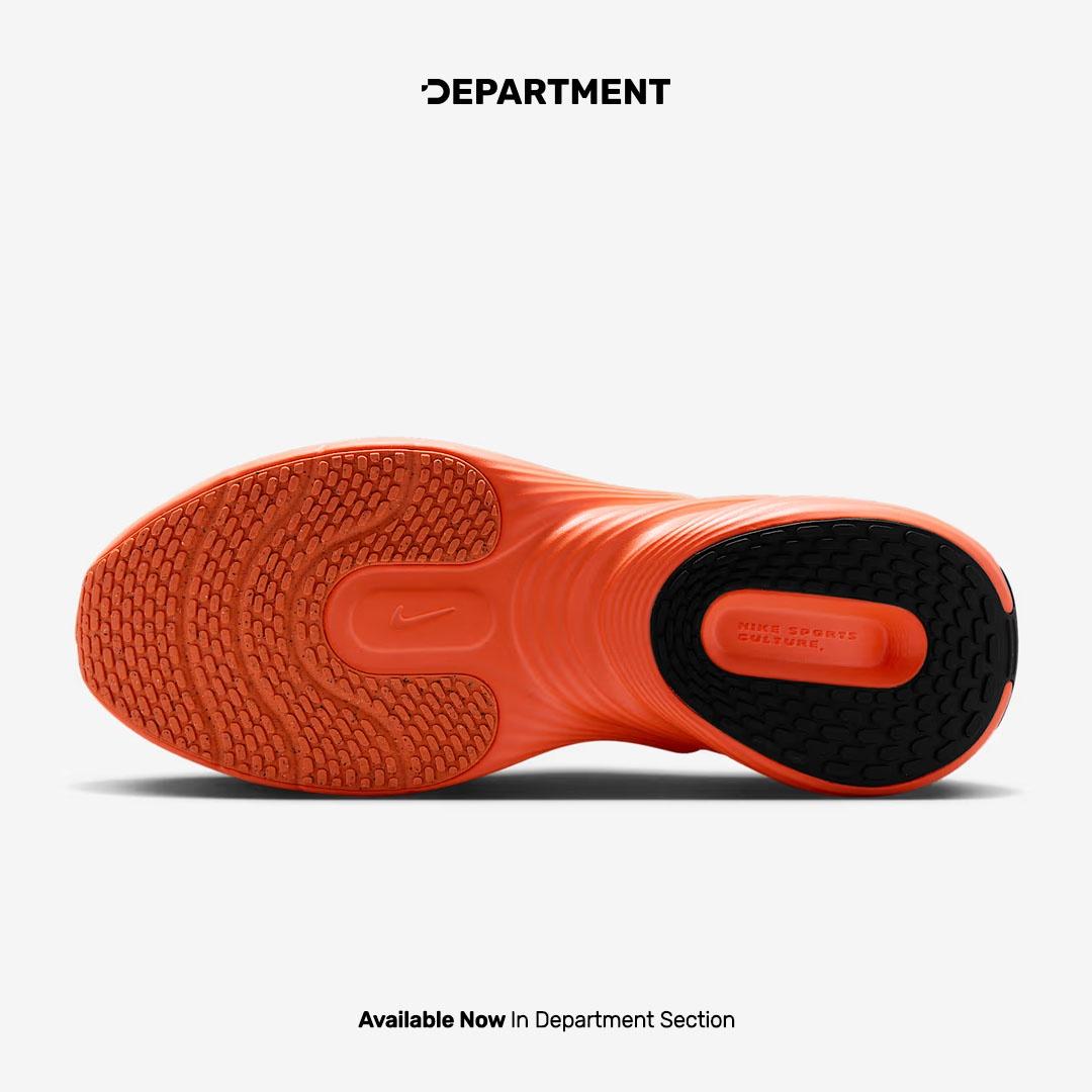 NIKE UPLIFT SC