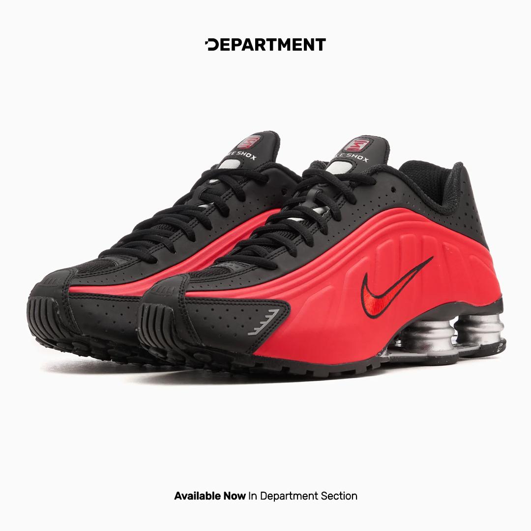NIKE SHOX R4