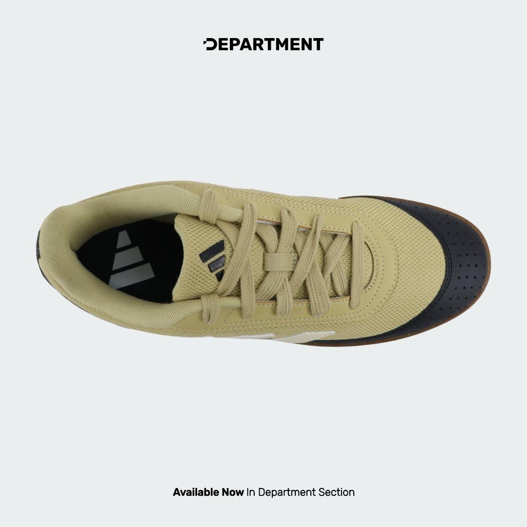 ADIDAS PIVOT COURT