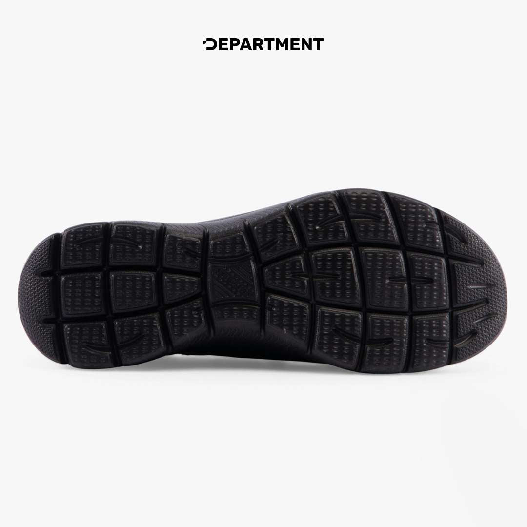 SKECHERS SUMMITS NEW DAILY
