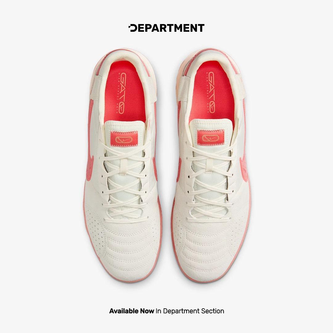 NIKE STREETGATO Department