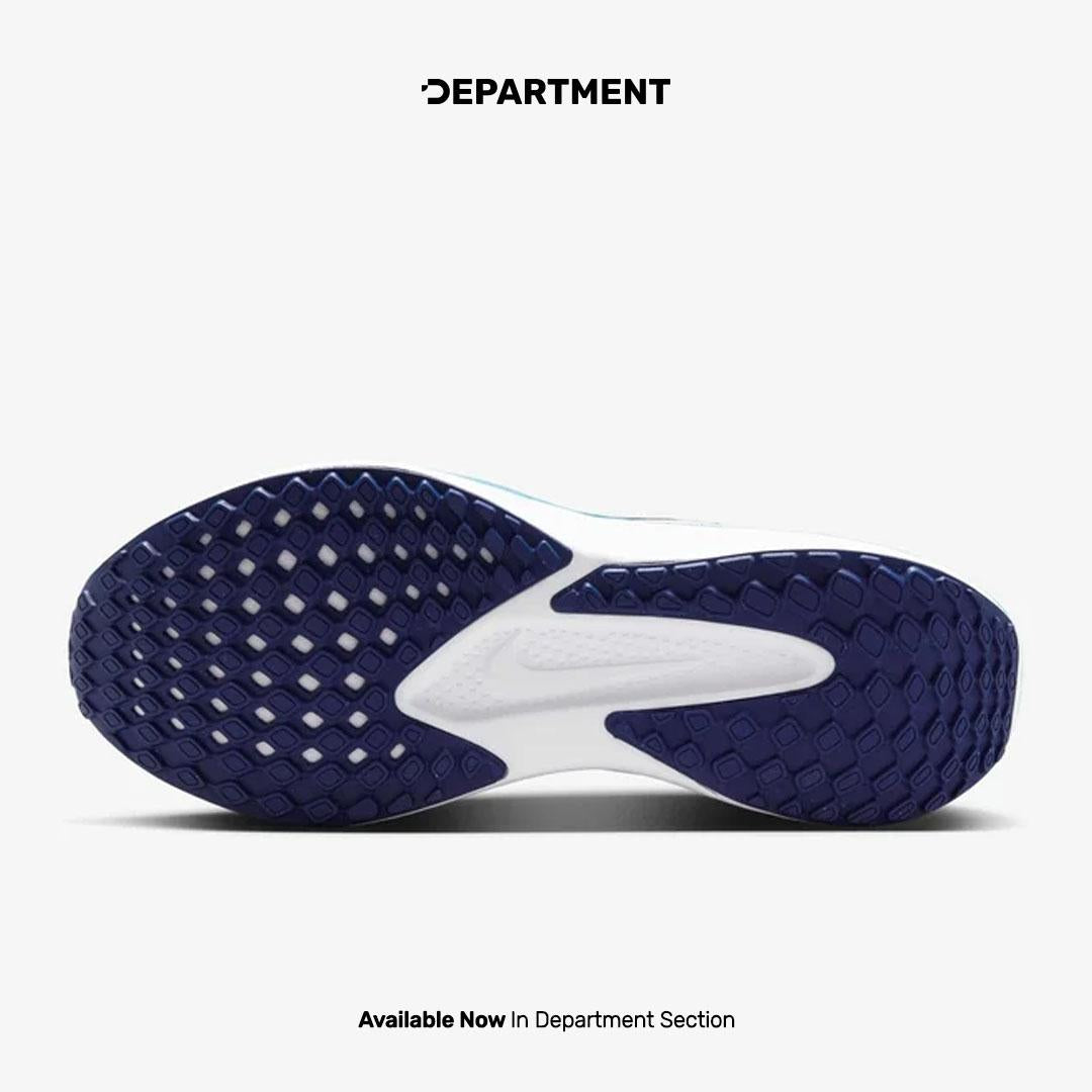 NIKE QUEST 6