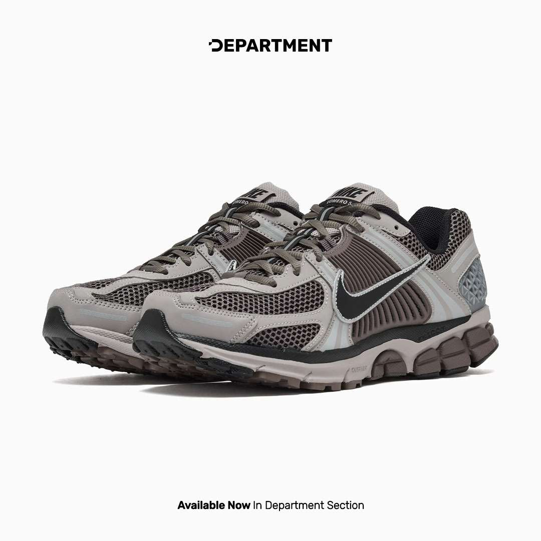 NIKE ZOOM VOMERO 5