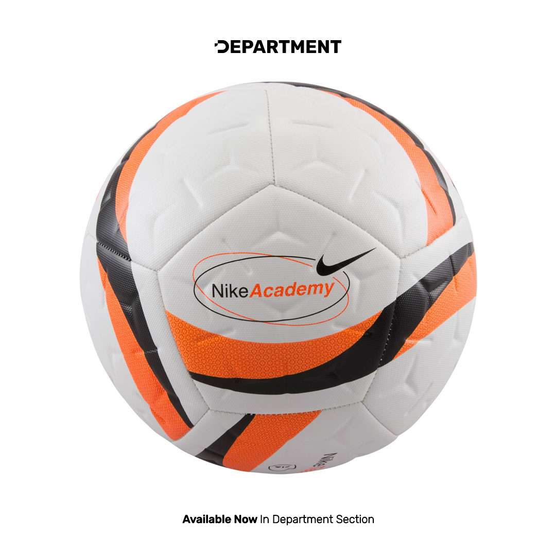 NIKE ACADEMY TEAM
