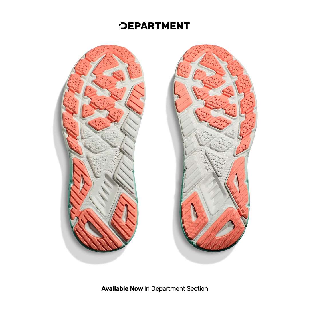 HOKA ONE ONE ARAHI 7