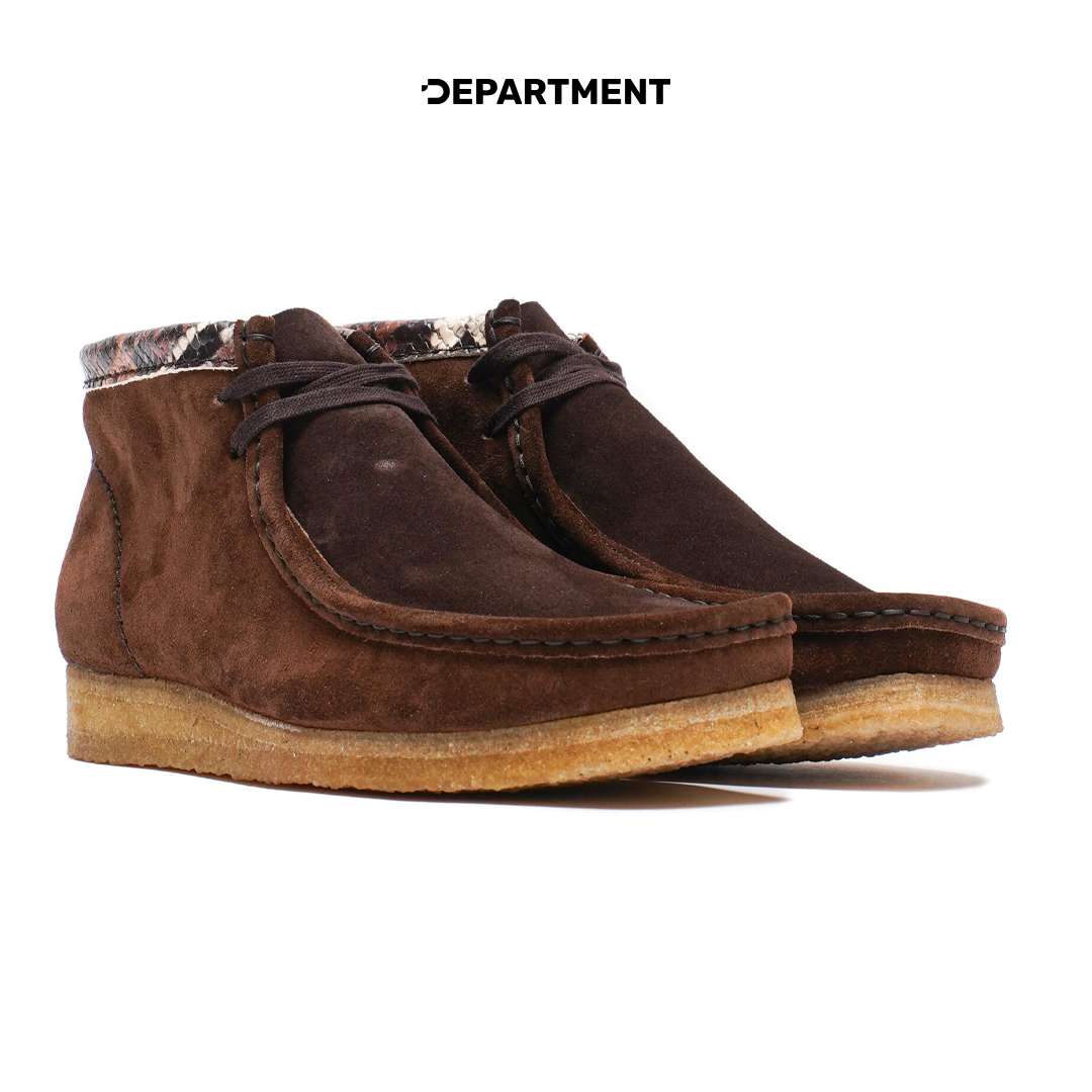 CLARKS WALLABEE BOOT