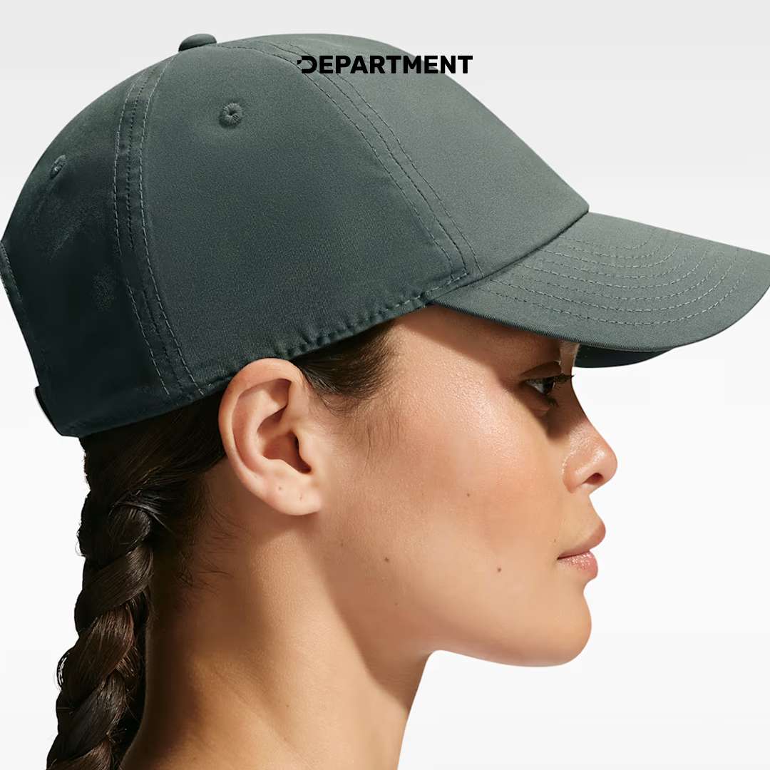 NIKE CLUB UNSTRUCTURED METAL SWOOSH