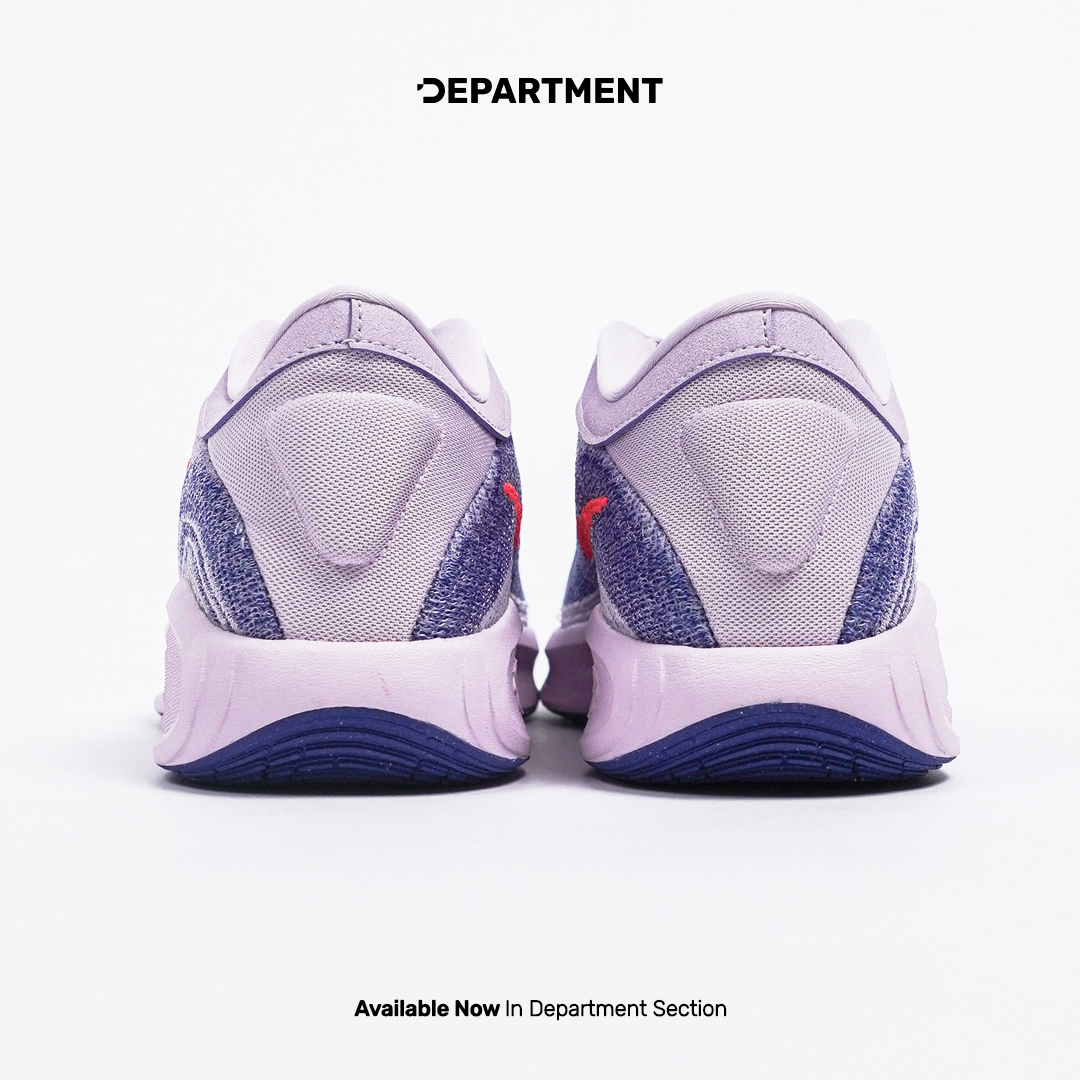 NIKE G.T. HUSTLE ACADEMY