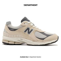NEW BALANCE 2002R