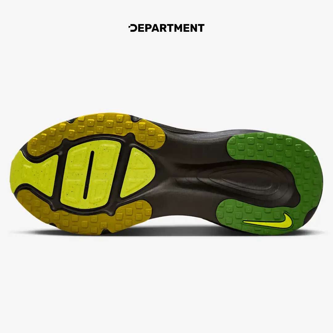 NIKE VOMERO 18 SE