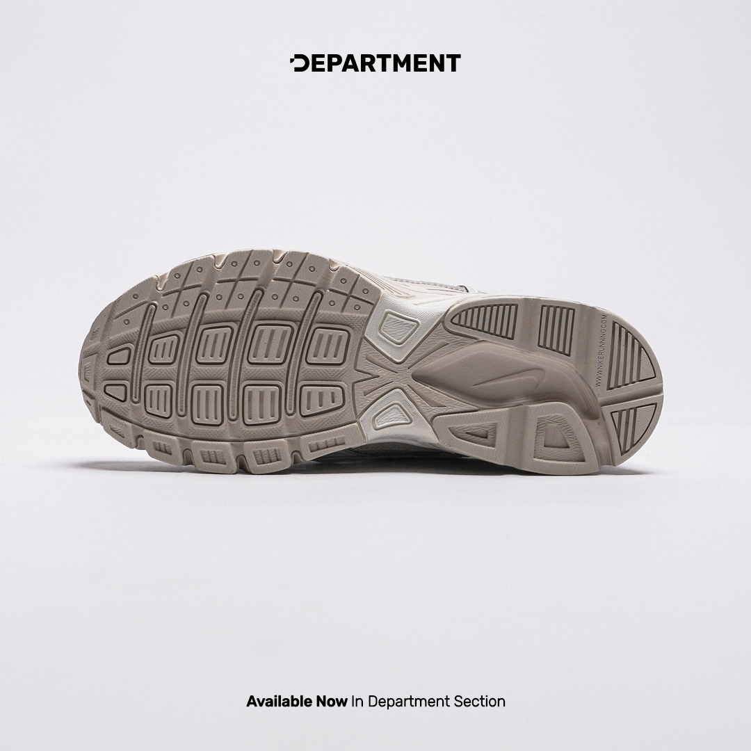 NIKE WMNS INITIATOR