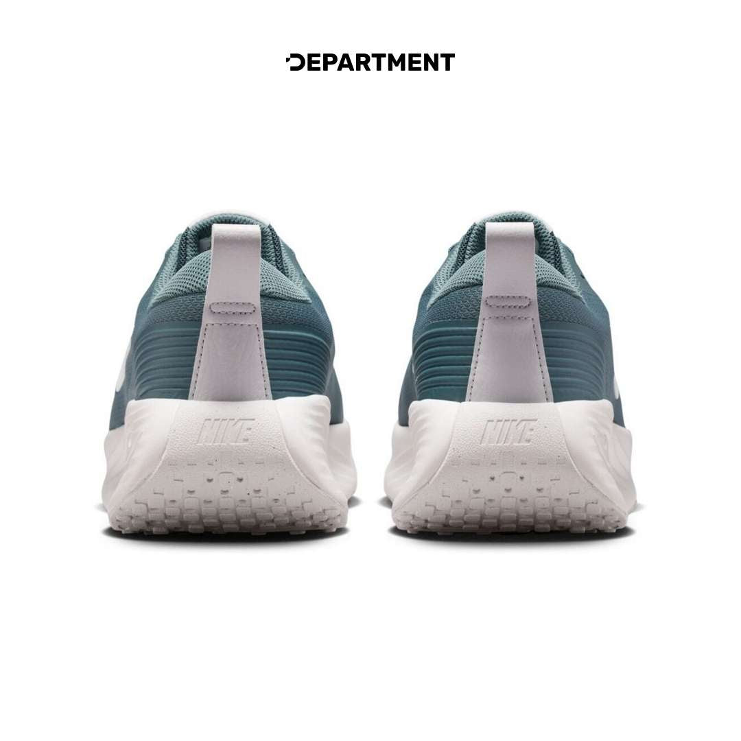 NIKE PROMINA