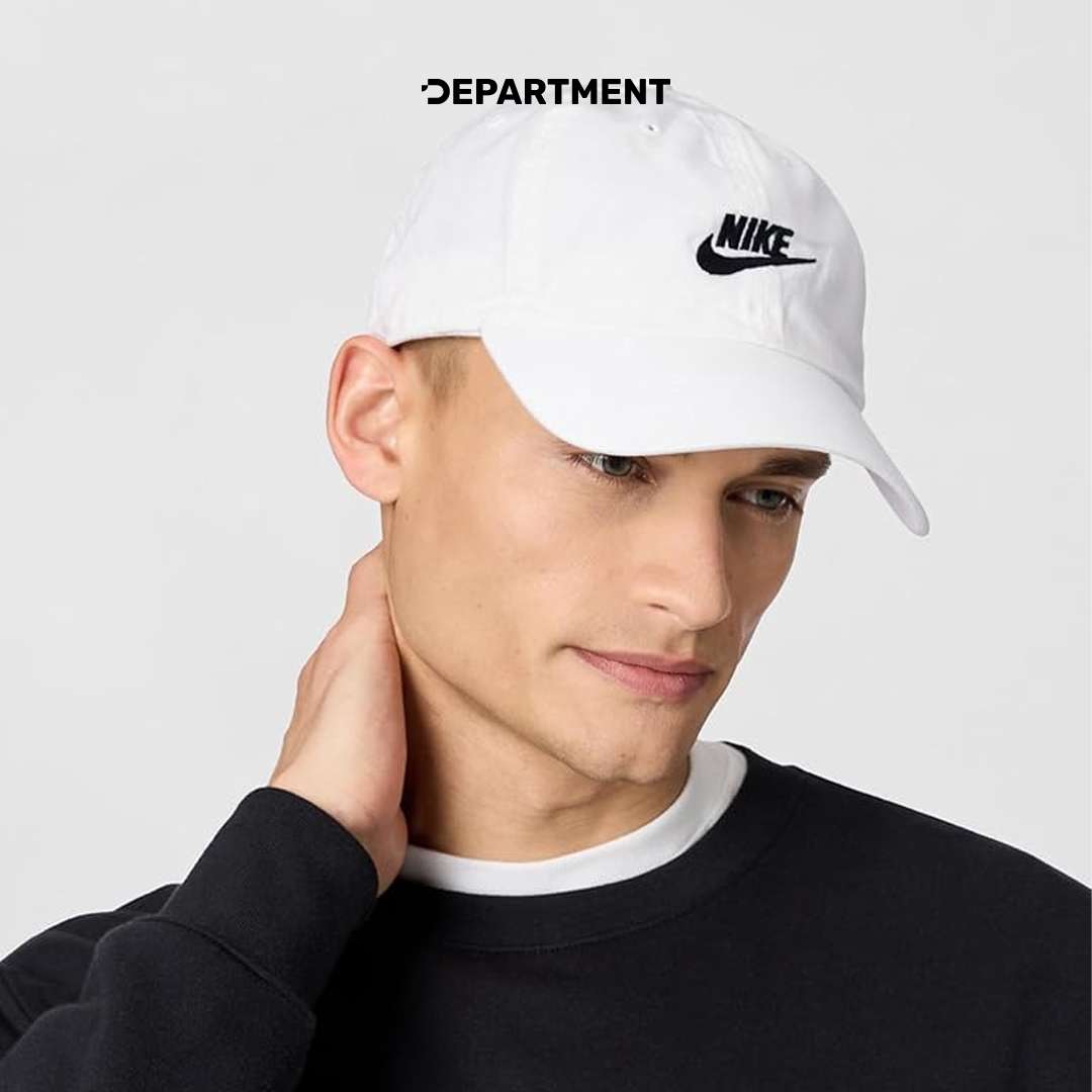 NIKE CLUB UNSTRUCTURED FUTURA WASH