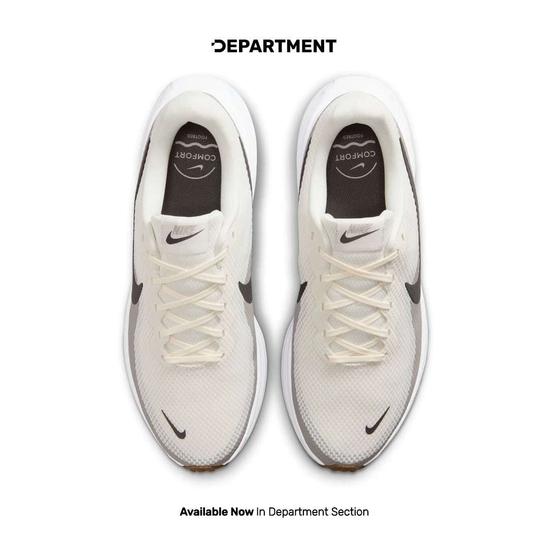 NIKE REVOLUTION 8 WIDE