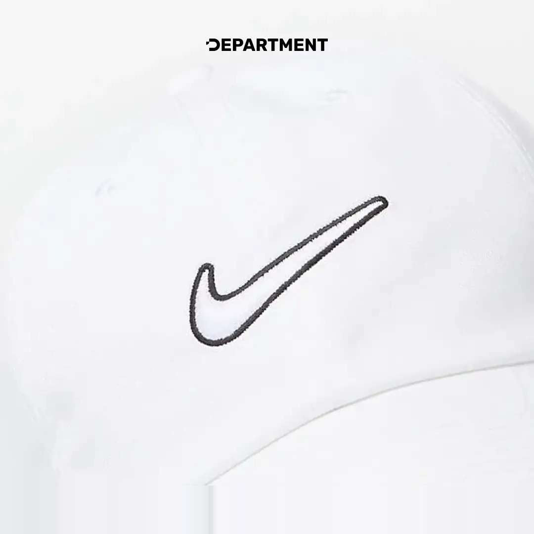 NIKE CLUB UNSTRUCTURED SWOOSH