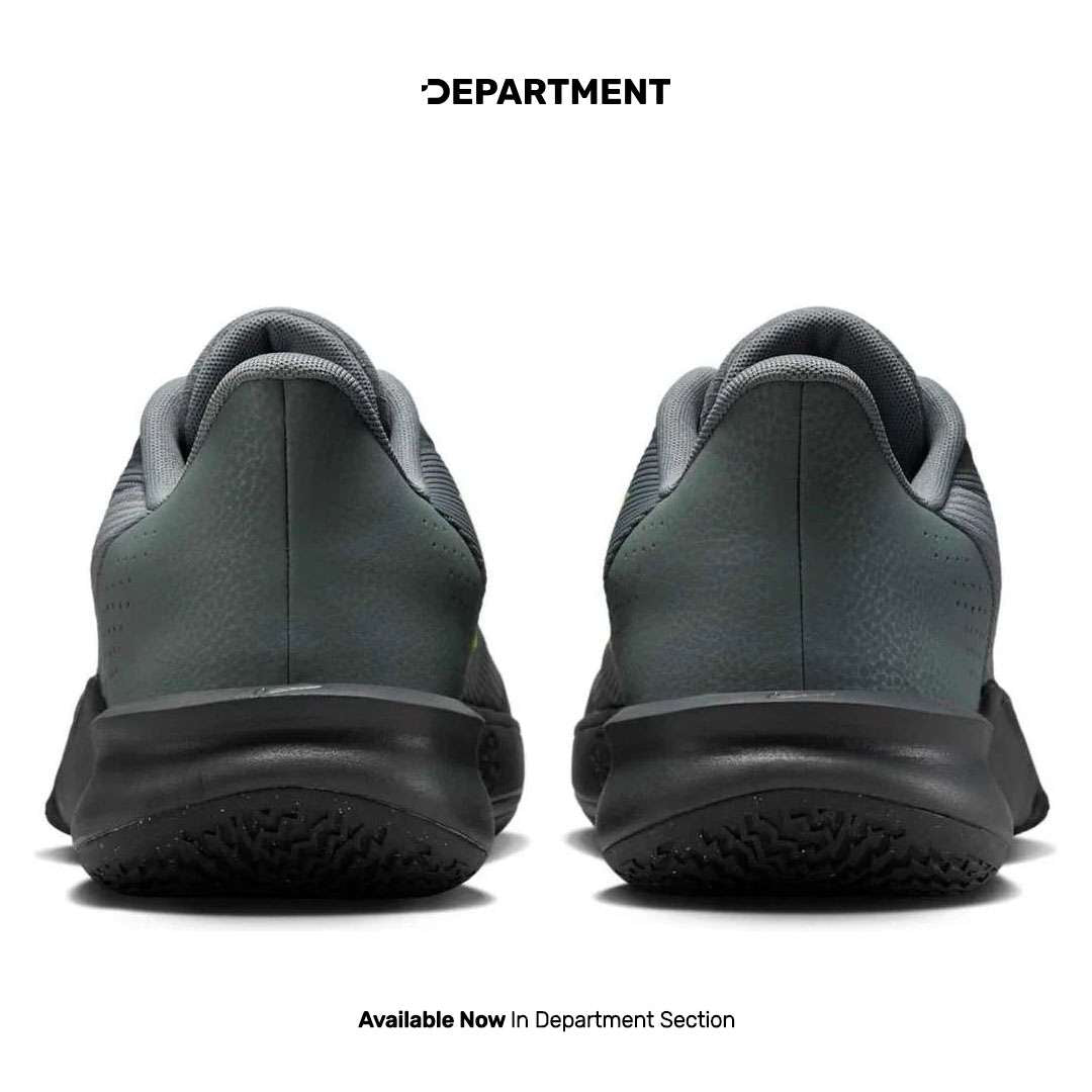 NIKE PRECISION 7