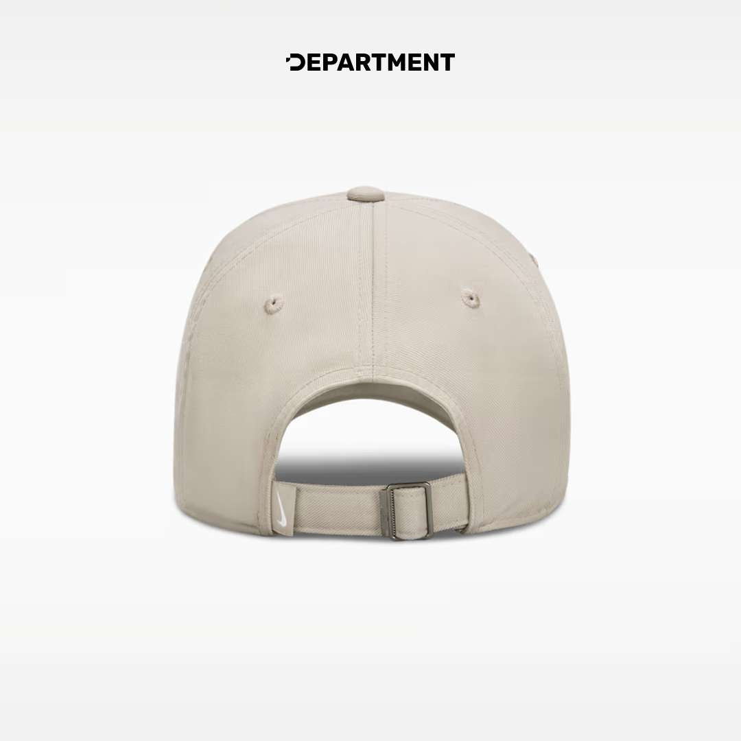 NIKE CLUB UNSTRUCTURED SWOOSH