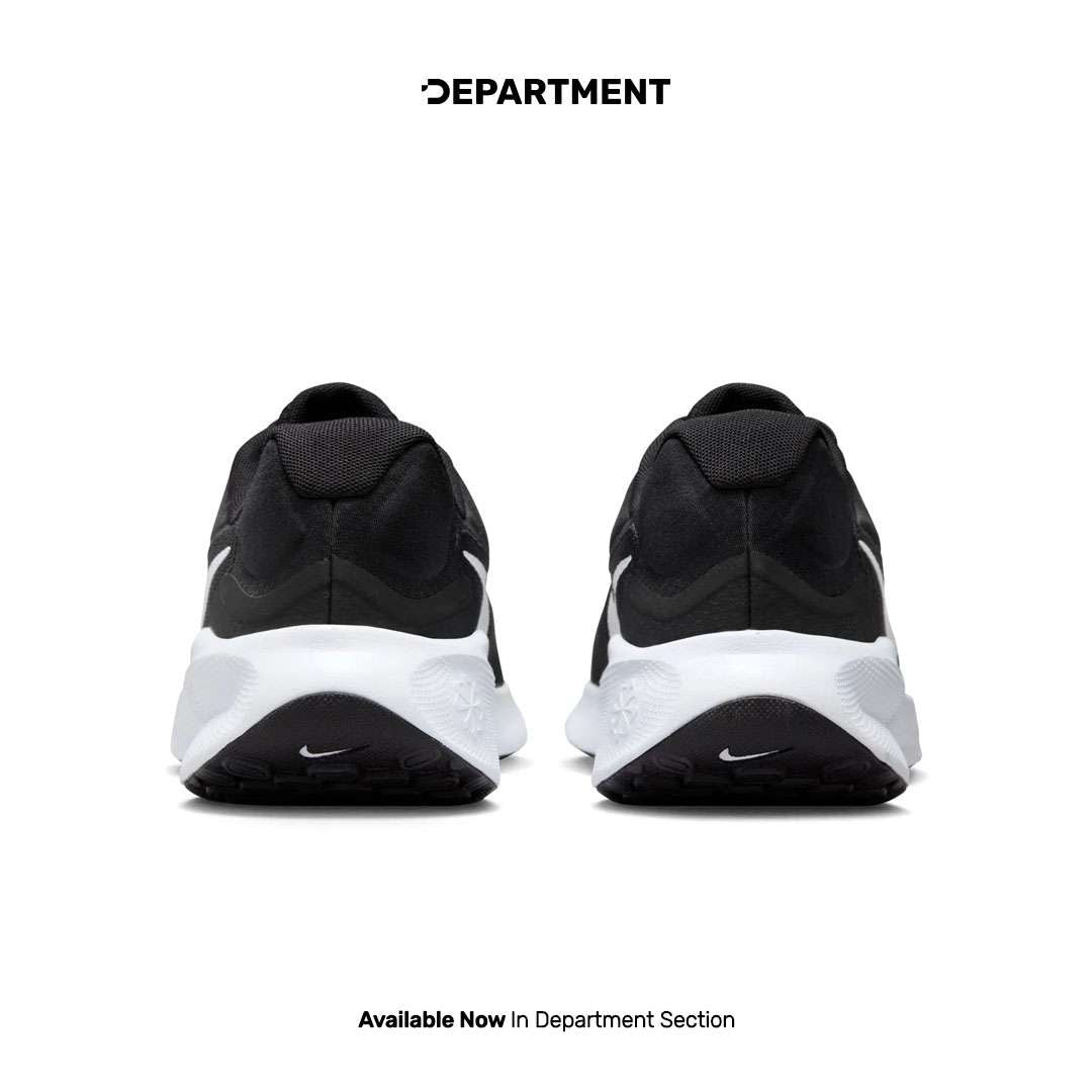 NIKE REVOLUTION 7