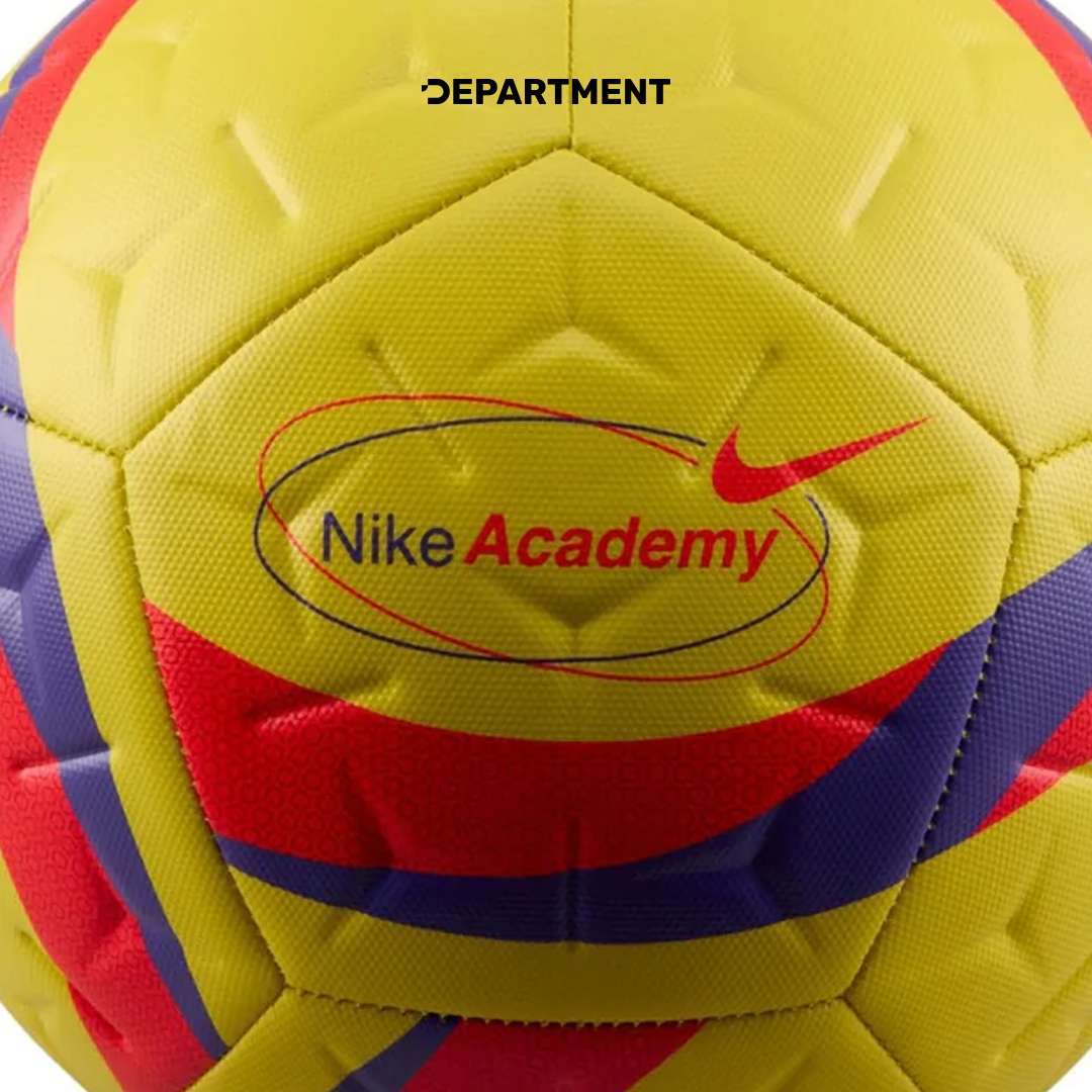 NIKE ACADEMY TEAM