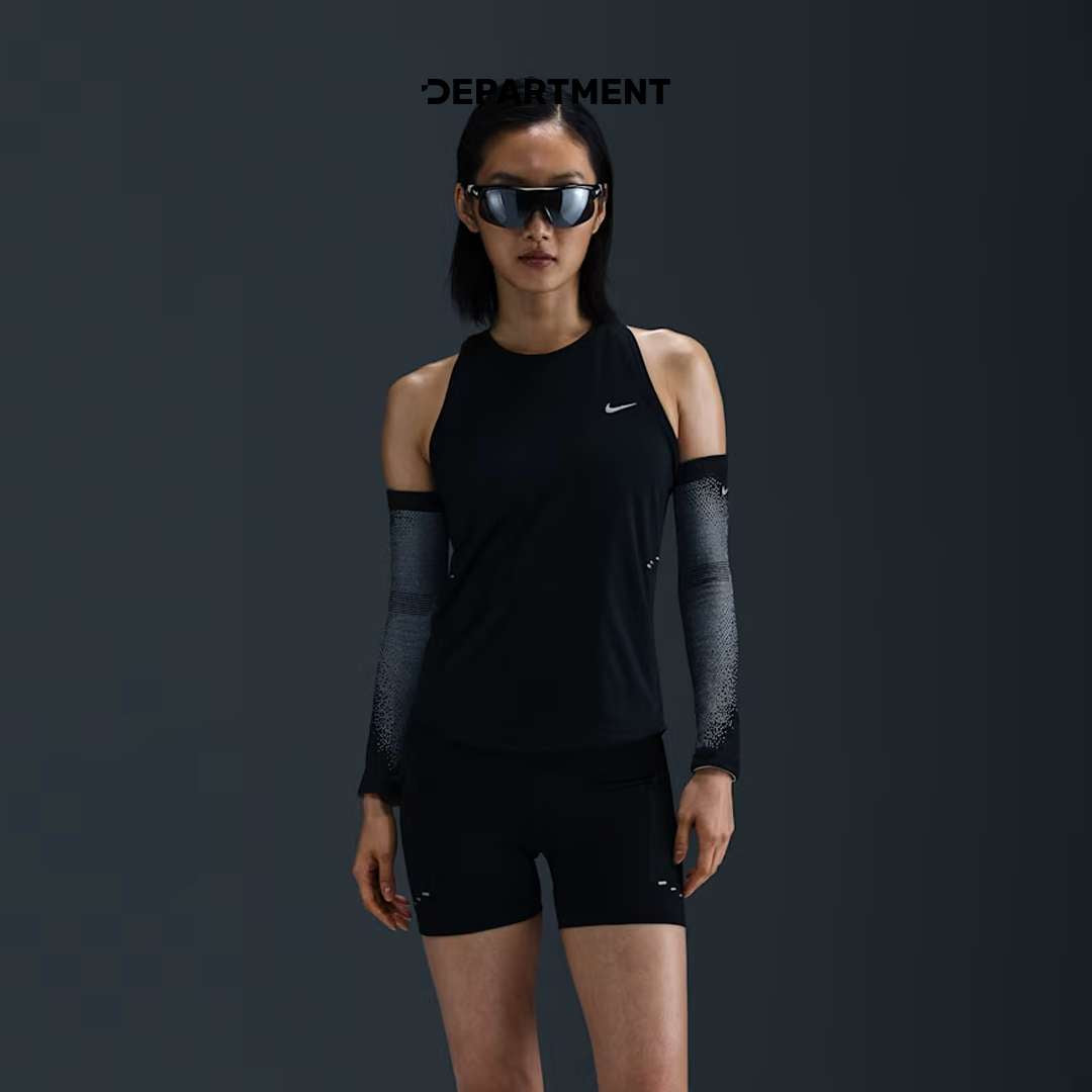 NIKE DRI-FIT SWIFT