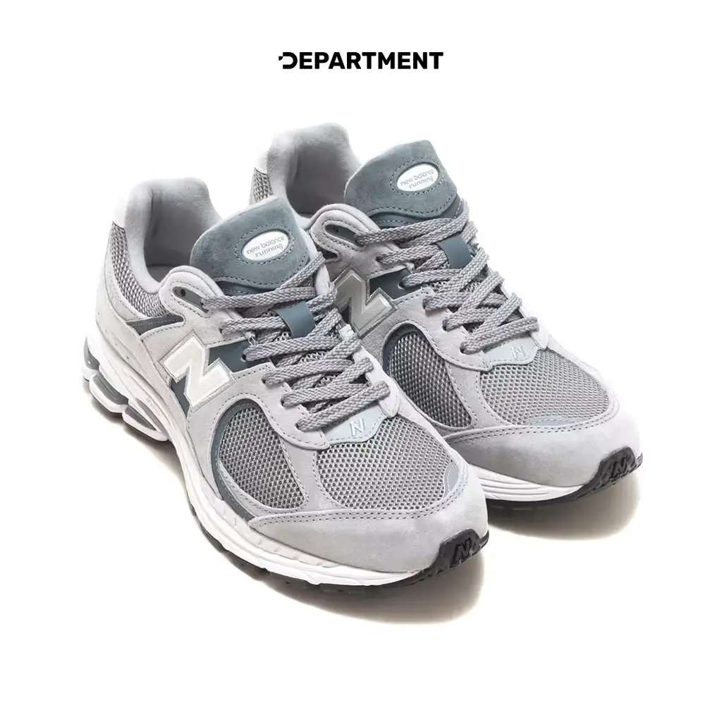 NEW BALANCE 2002R