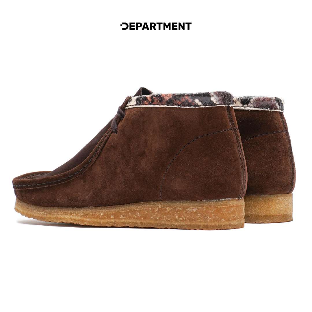 CLARKS WALLABEE BOOT