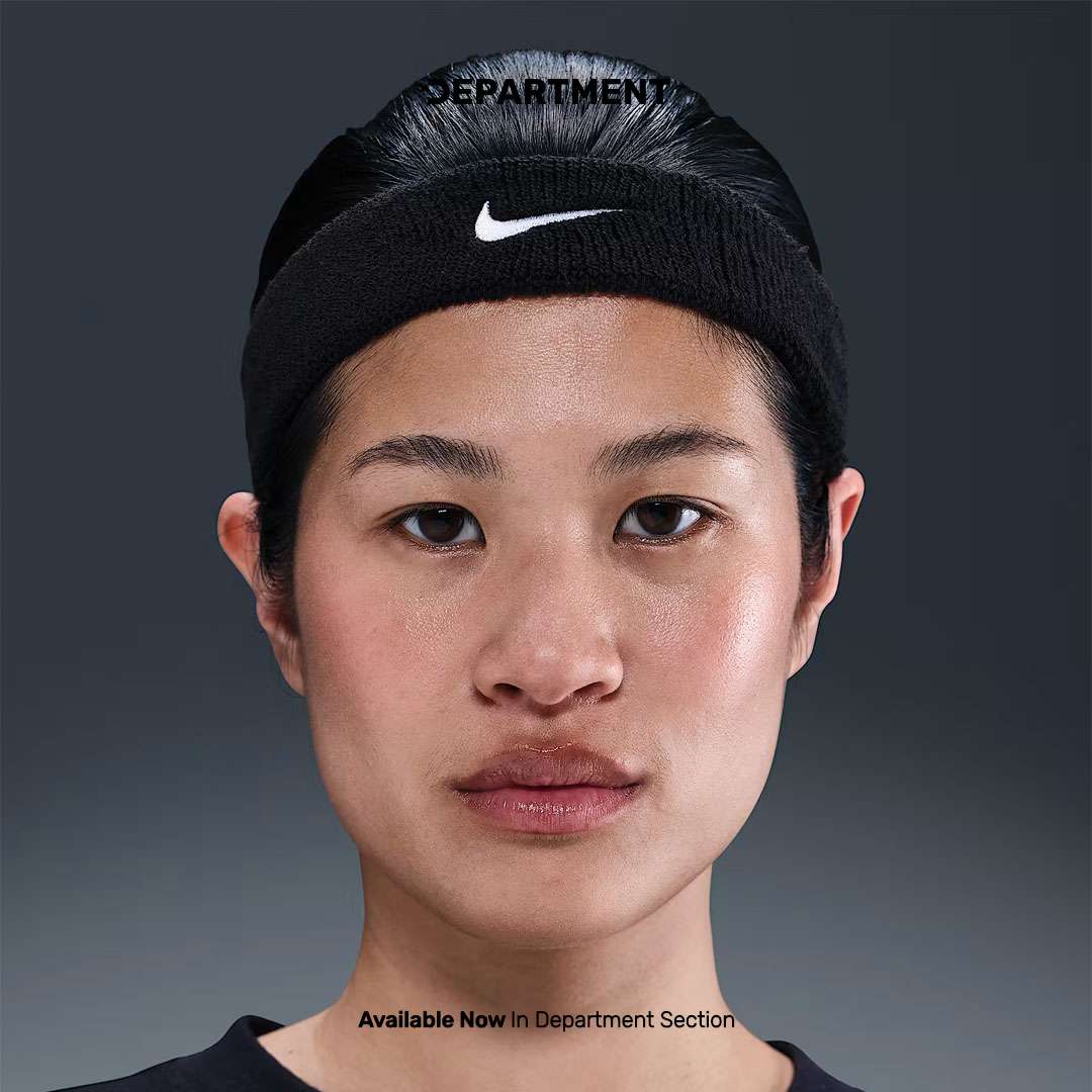 NIKE SWOOSH CLASSIC
