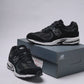NEW BALANCE 2002R