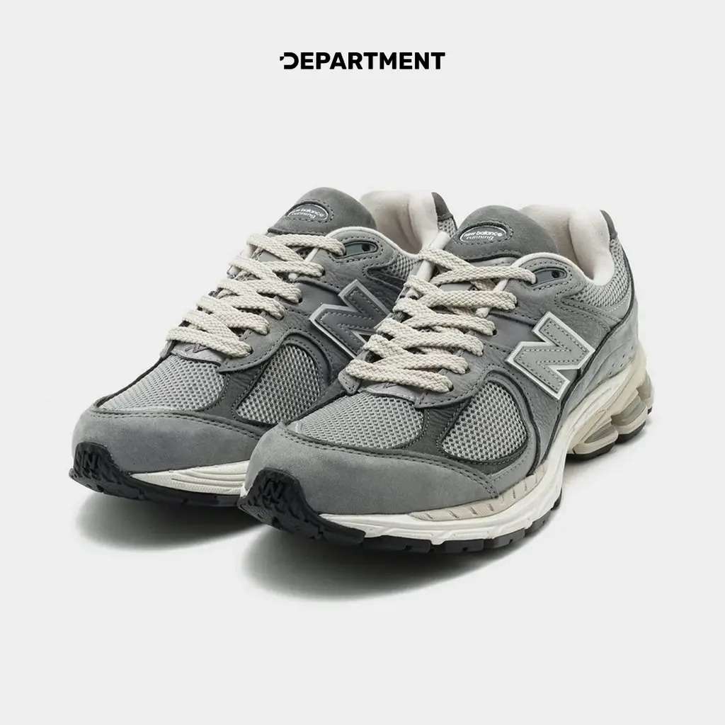 NEW BALANCE 2002R