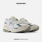 NEW BALANCE 2002R