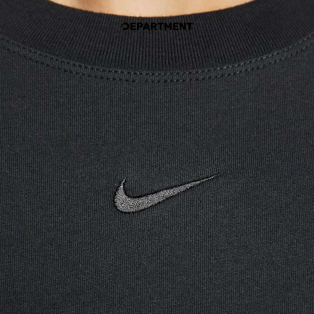 NIKE ESSENTIAL