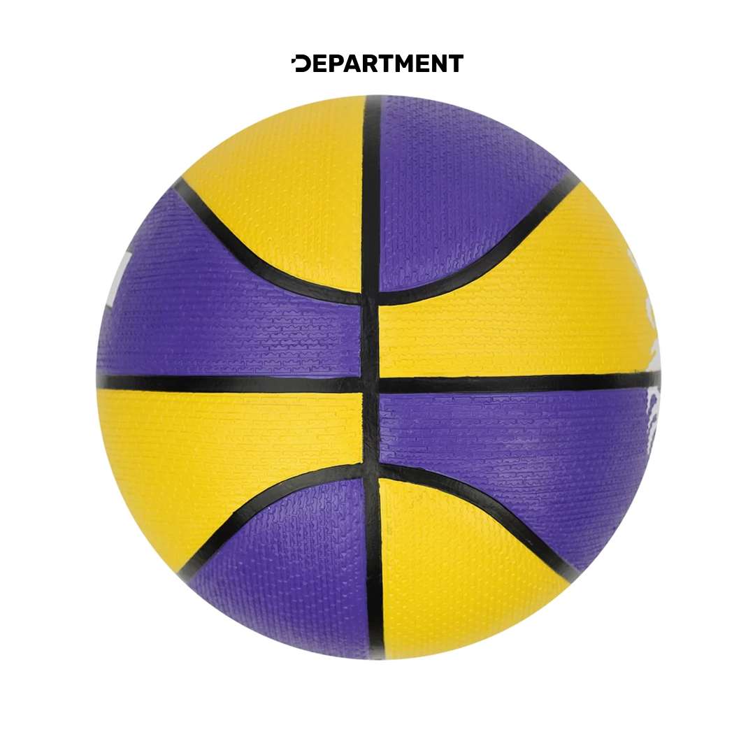 NIKE LEBRON JAMES PLAYGROUND 2.0
