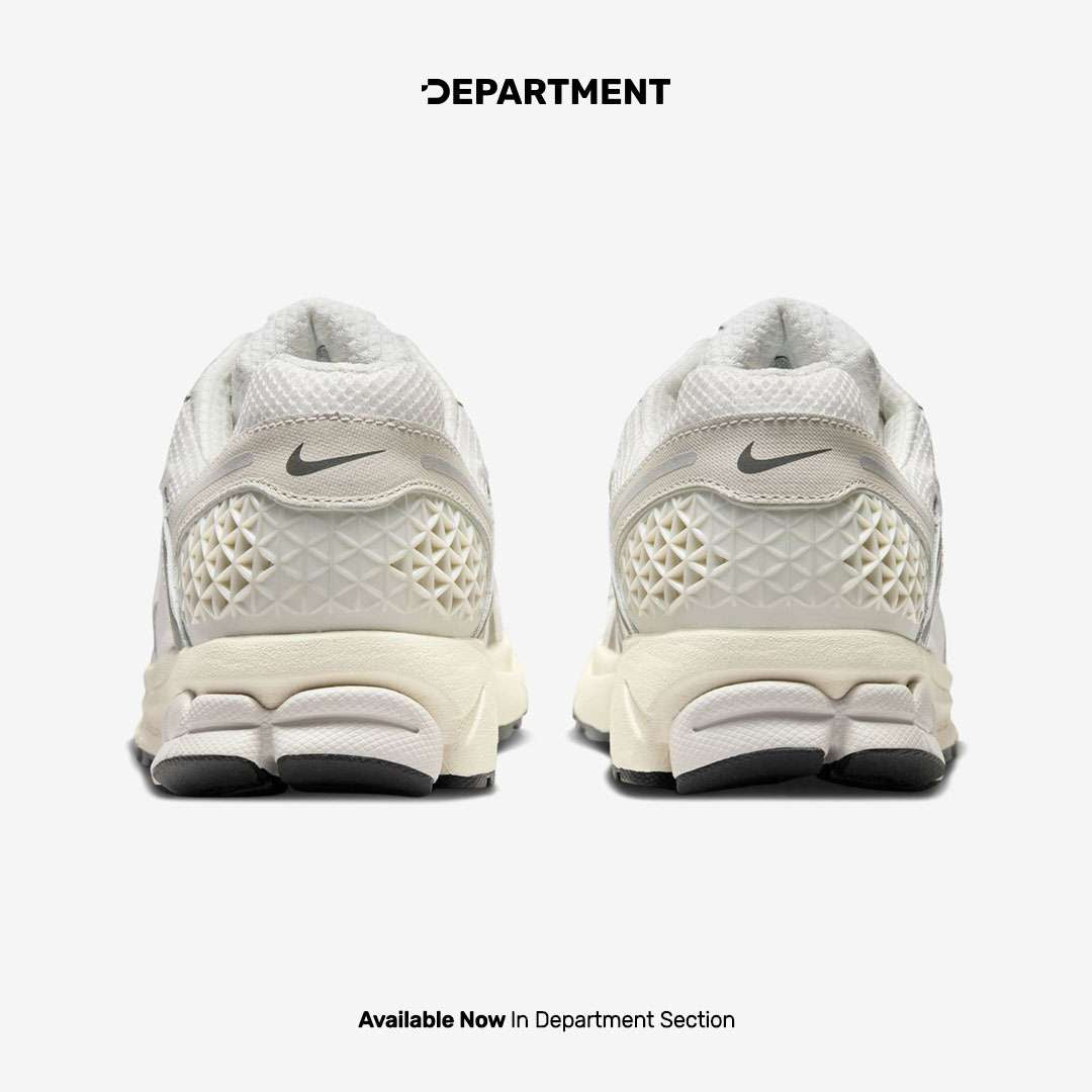NIKE ZOOM VOMERO 5 SE