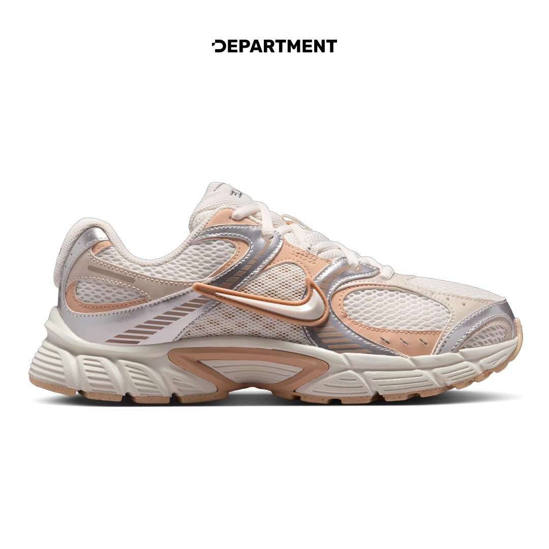 NIKE W V5 RNR WITH REFLECTIVE ACCENTS