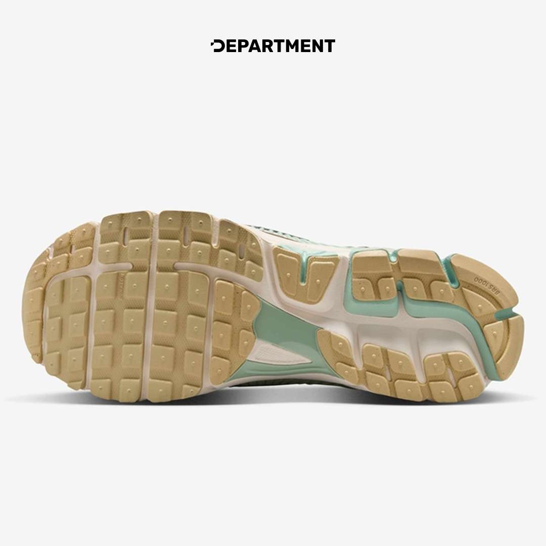 NIKE ZOOM VOMERO 5 SE