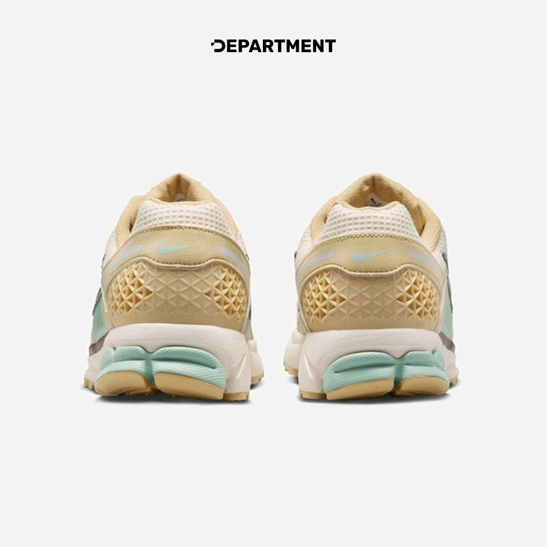 NIKE ZOOM VOMERO 5 SE