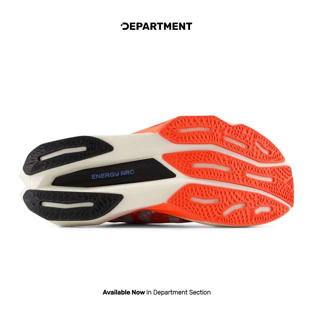 NEW BALANCE FUELCELL SUPERCOMP ELITE V4 TCS LONDON MARATHON
